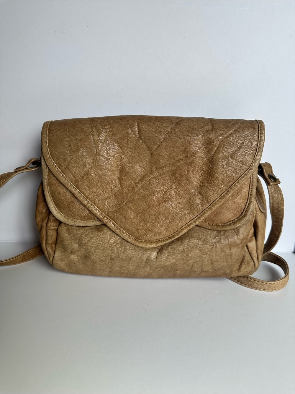 Vintage Wilsons Leather Tan Multi-Pocket Crossbody Bag